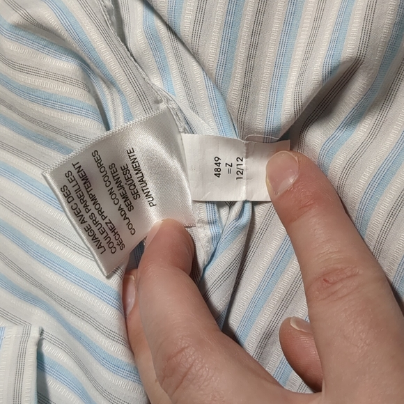 Blue and White Striped Oxford Style Shirt Tommy Bahama - Picture 16 of 17